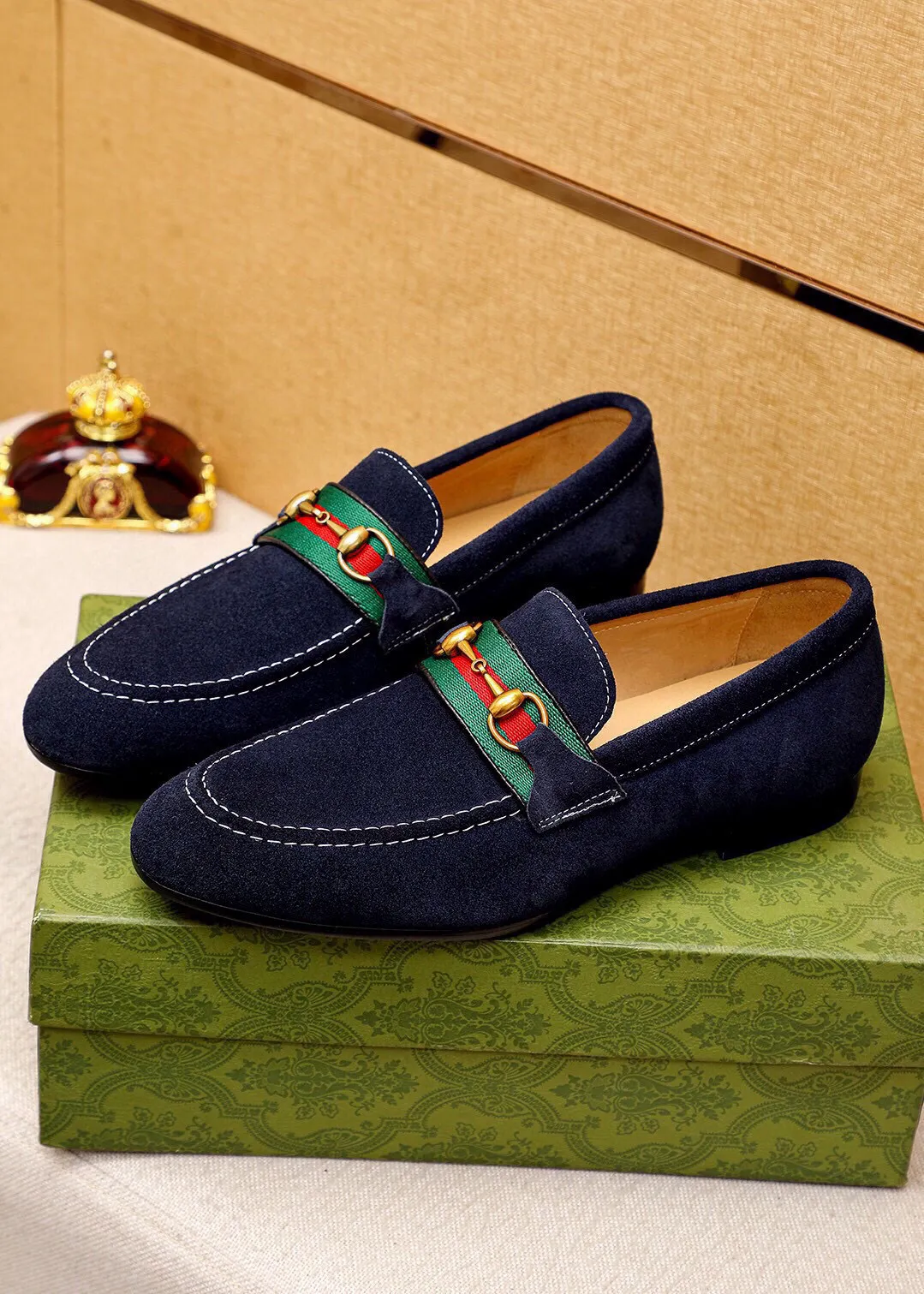 Men's shoes 💰420 💐 Product trademark: GUCCI "Gucci" casual leather shoes Regular size: 38-44 (45.46.47🉑️customized) Product materials: Selected imported first-layer frosted calfskin upper + classic hardware buckle, imported cowhide leather lining. Strong three-dimensional visual effect, original combination outsole Color: 3⃣️colors available